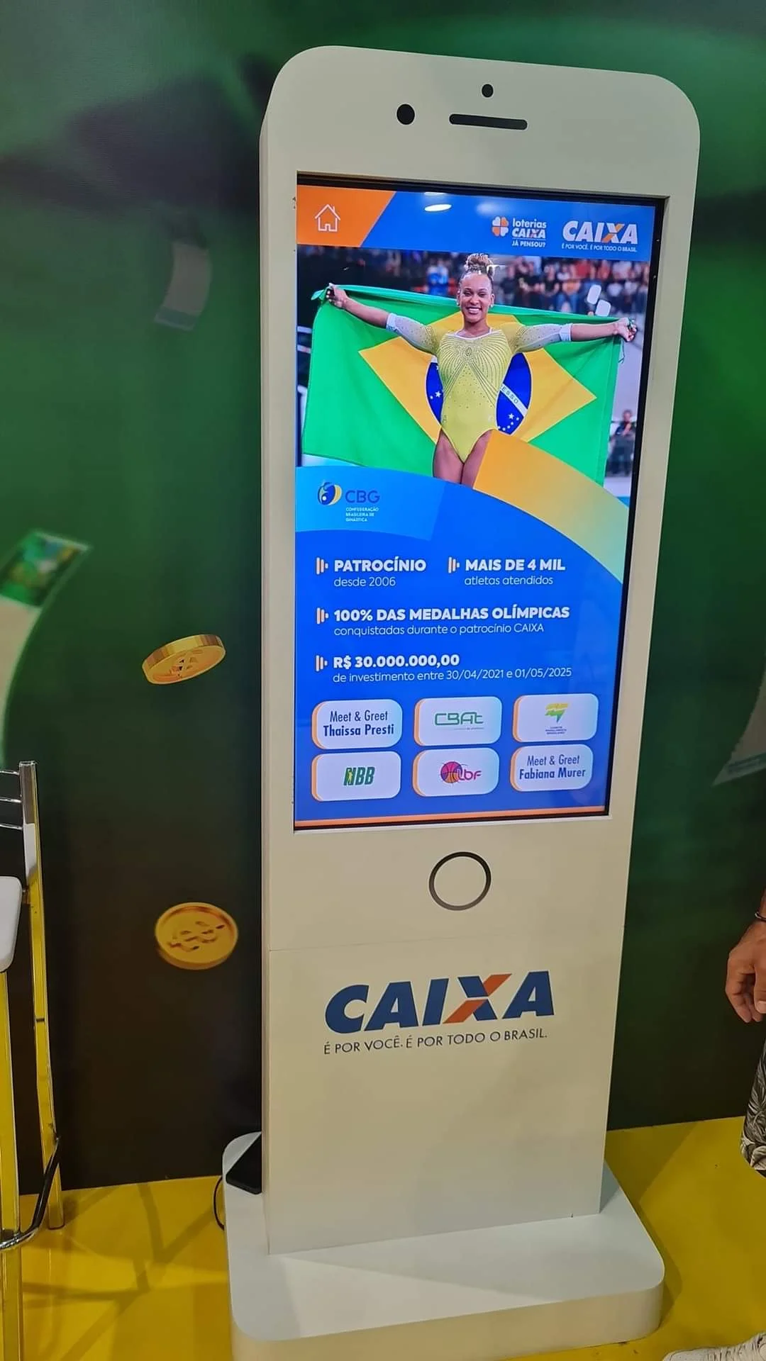 totem touch screen aluguel